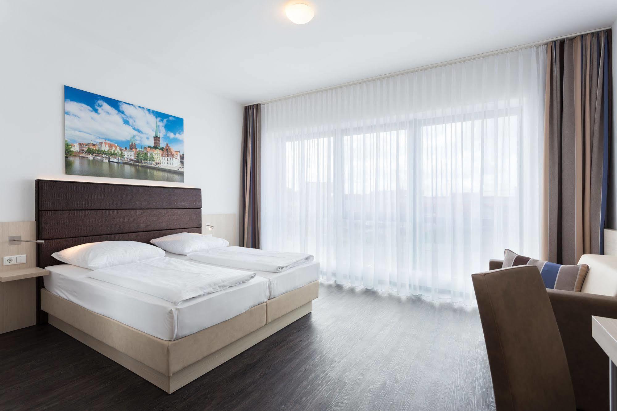 Viva Hotel Luebeck Exterior photo
